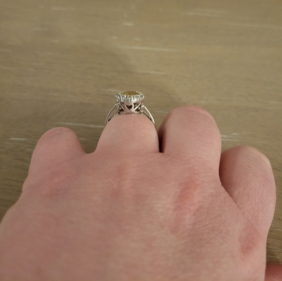 Sterling Silver Ring - Picture 5 of 14